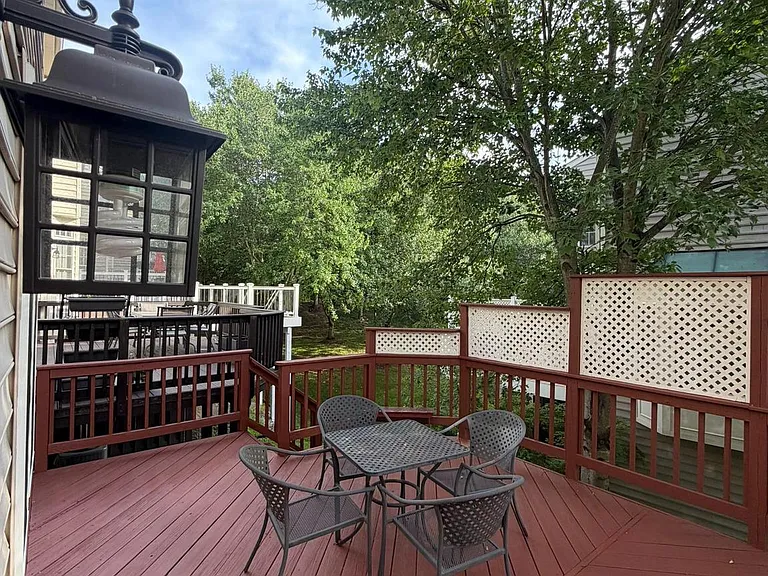 10631 Sandown Way — Photo 3