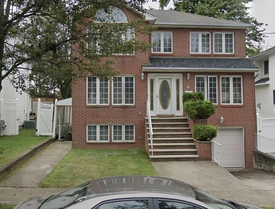 1st image of 82 Bartlett Ave