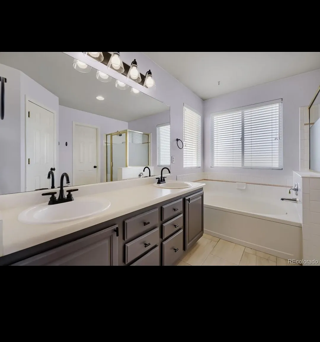 3 bed, 1000 sqft, $3,550 — Photo 2