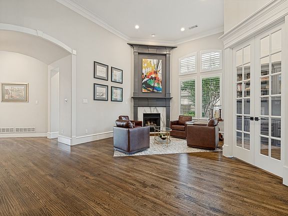 5th image of 7406 Waterfall Dr