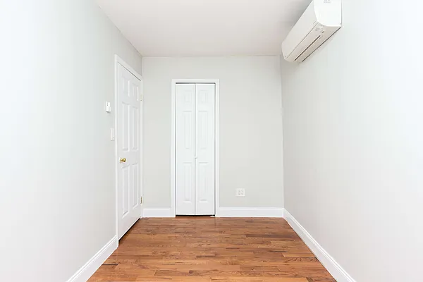 Rented by Nooklyn NYC LLC | media 25