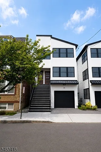 29 Frederick St Photo 1