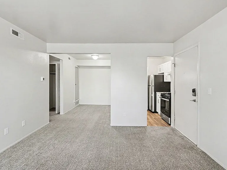 Trappers Cove Apartments — Photo 9