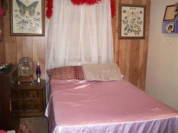 4th image of 1020 Cozy Cir