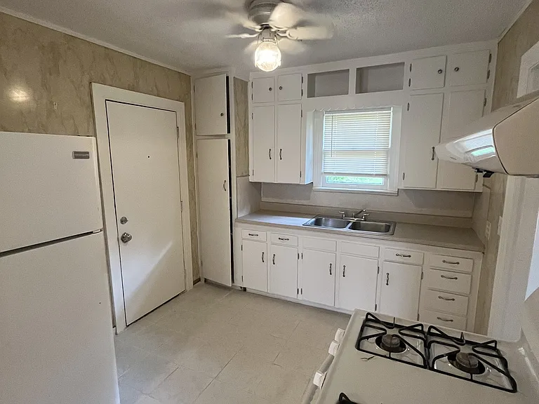 729 E Eubanks St — Photo 3