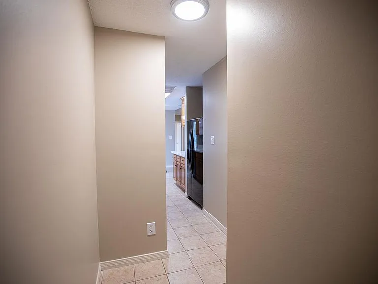 1220 Springfield Dr — Photo 15