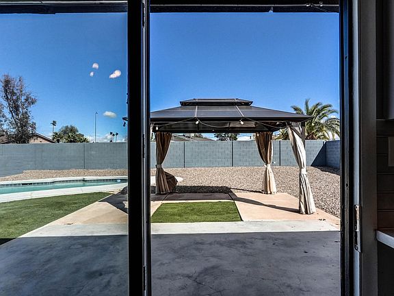 4th image of 2110 W PAMPA Avenue