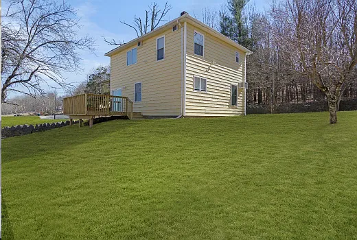 30 Franklin Ave — Photo 11