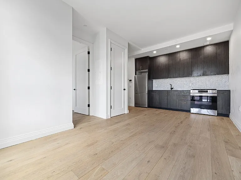 875 4th Ave #818 — Photo 7