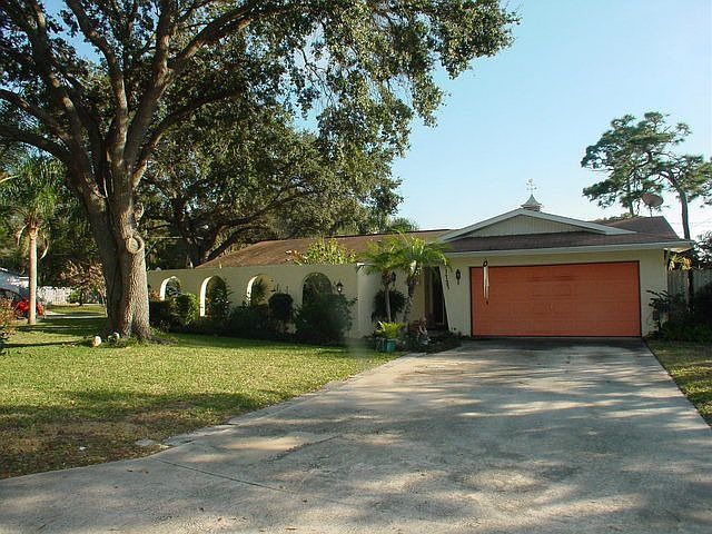 1st image of 1727 Penny Ln