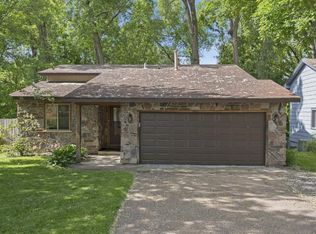 842 104th Ave NW, Coon Rapids, MN 55433