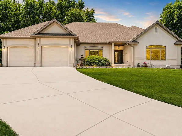 3702 E Dartmoor Ct, Springfield, MO 65802
