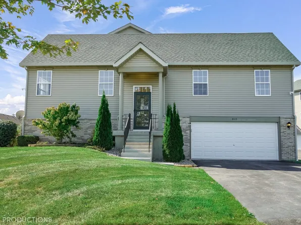 2115 S Austrian Pine St, Lockport, IL 60441