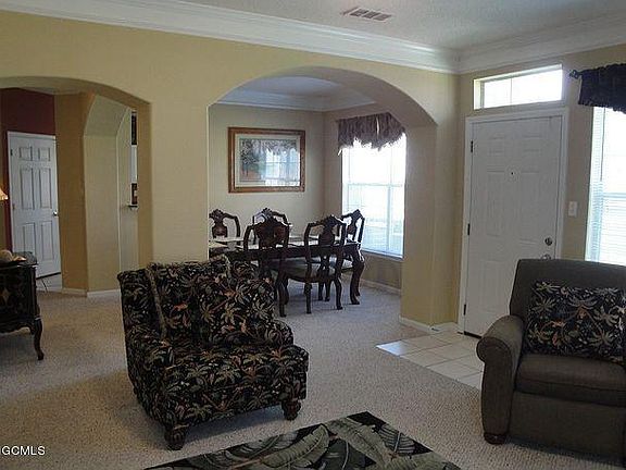4th image of 2252 Beach Dr