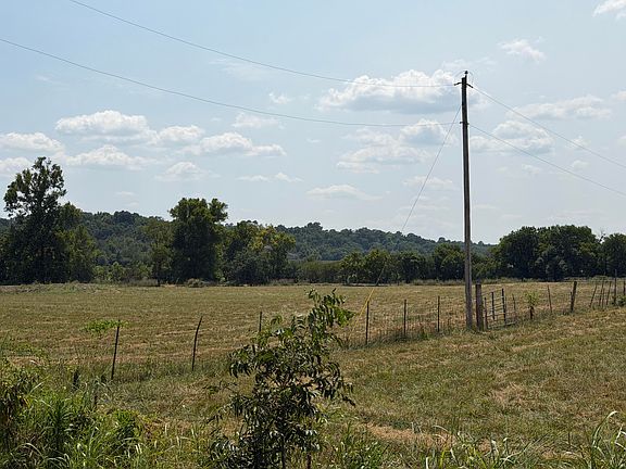 2nd image of 85 Quarter Horse Lane