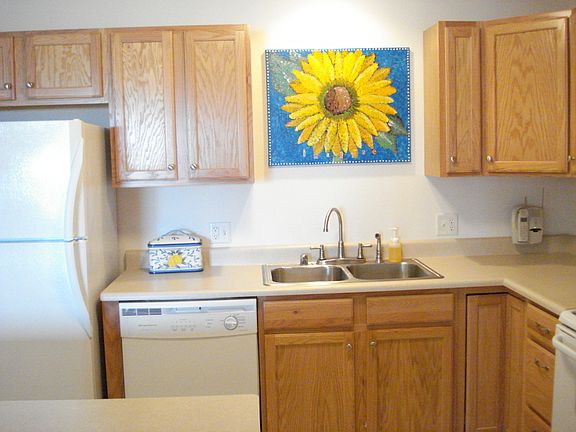 2nd image of 704 Herndon Dr APT 202