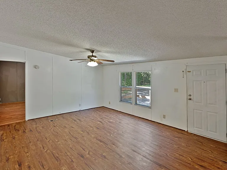 7463 Lilly Ct — Photo 10