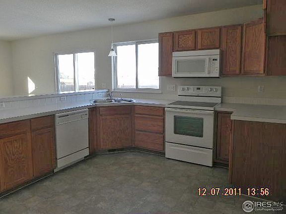 3rd image of 157 W Hawthorne St