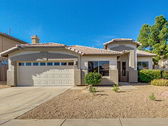 4th image of 328 W Campo Bello Dr