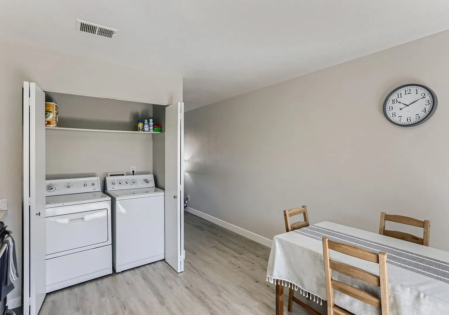 Lease Special - 2 weeks free - Flats at 9th Avenue — Photo 4
