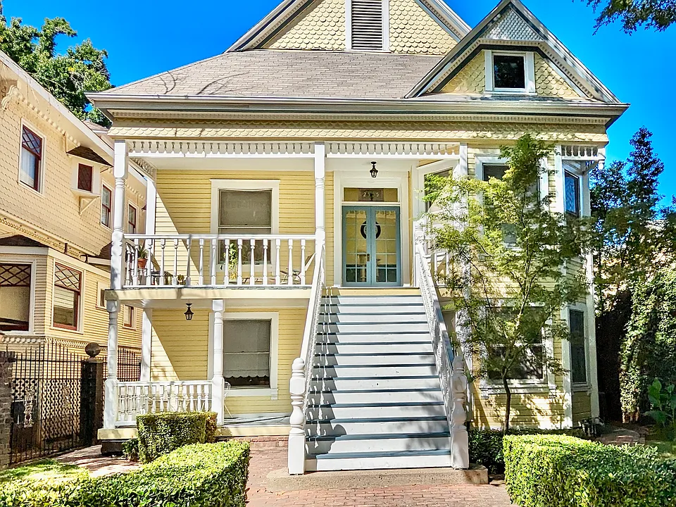 2505 I St #C