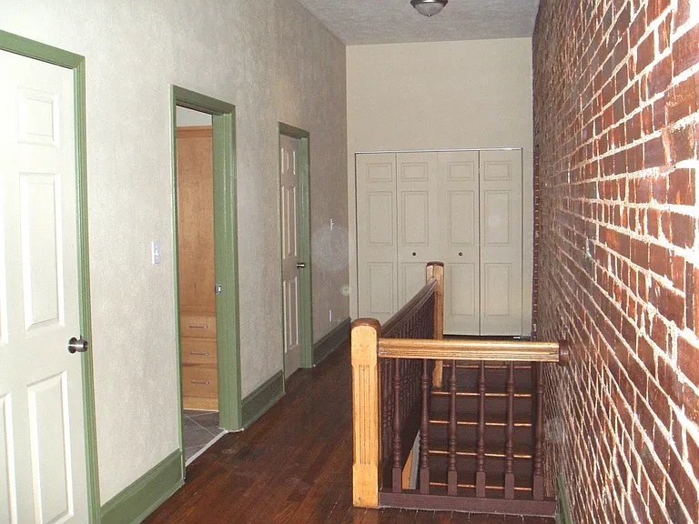 2748 Chippewa St #A — Photo 9