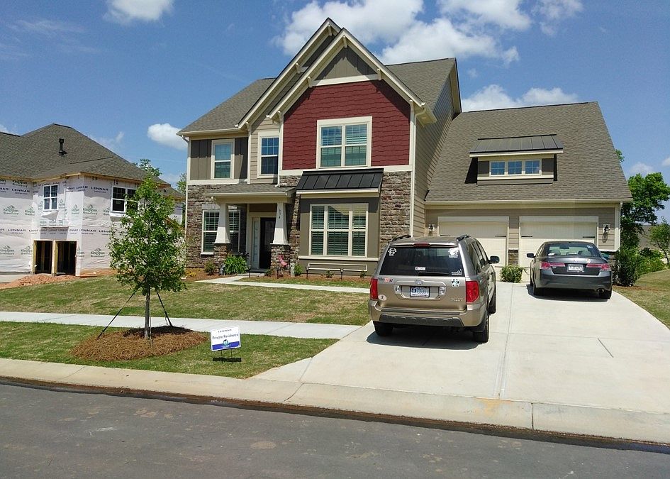 1st image of 634 Maple Hill Dr