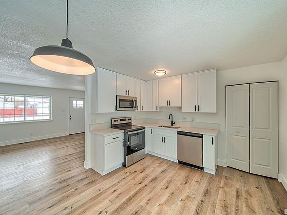 4th image of 2590 Grose Ln