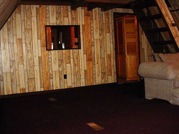 5th image of 290 Black Oak Dr