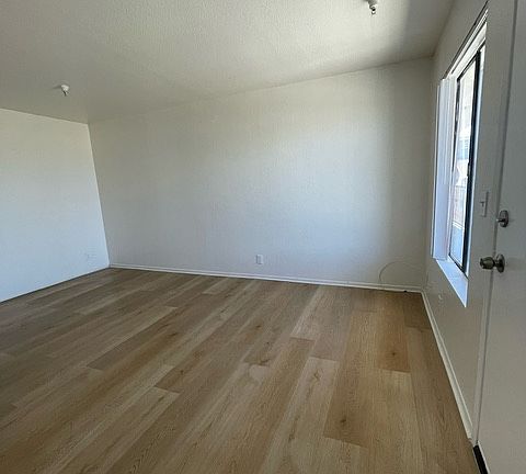 3rd image of 14114 Chadron Ave #23