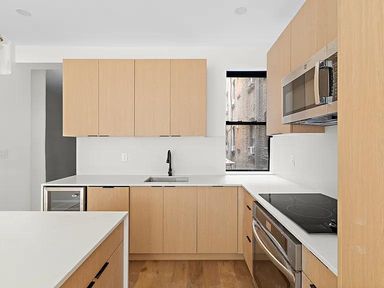 211 W 85th St #3E — Photo 9