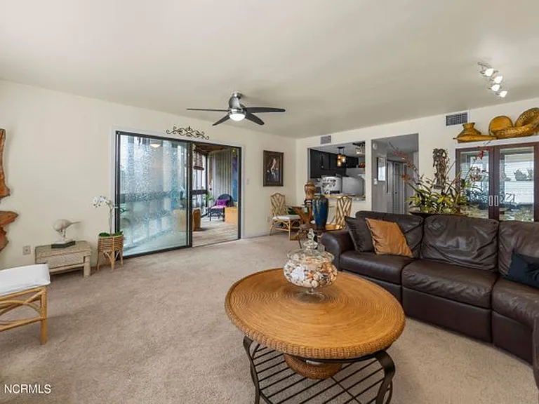 6119 Harbourside Dr — Photo 6