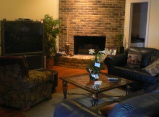 402 Faircrest Dr, Garland, TX 75040