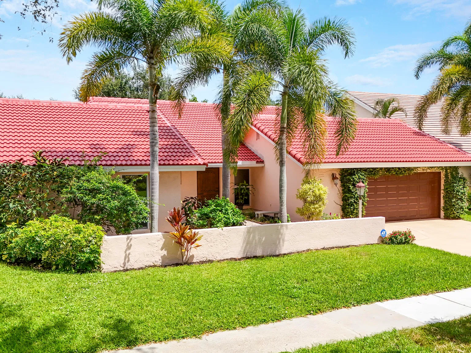 3 bed, 3.5 bath, 3201 sqft, $6,000 — Photo 1
