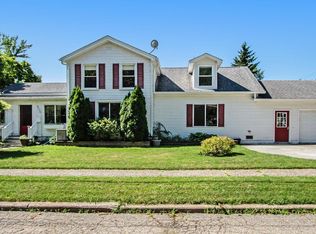 805 Adams St, Saint Clair, MI 48079
