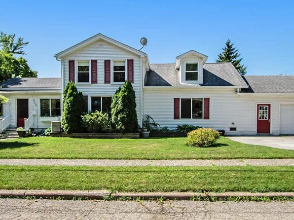 805 Adams St, Saint Clair, MI 48079