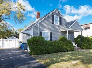 19 N Adamsville Rd, Somerville, NJ 08876