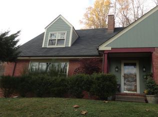 61 Forest Hills Rd, Wheeling, WV 26003