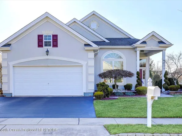 1 Balmoral Drive, Jackson, NJ 08527