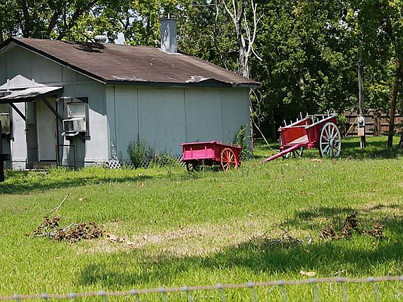 5th image of 3428 Helen Dr
