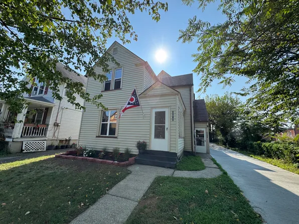 2018 Robin St, Lakewood, OH 44107