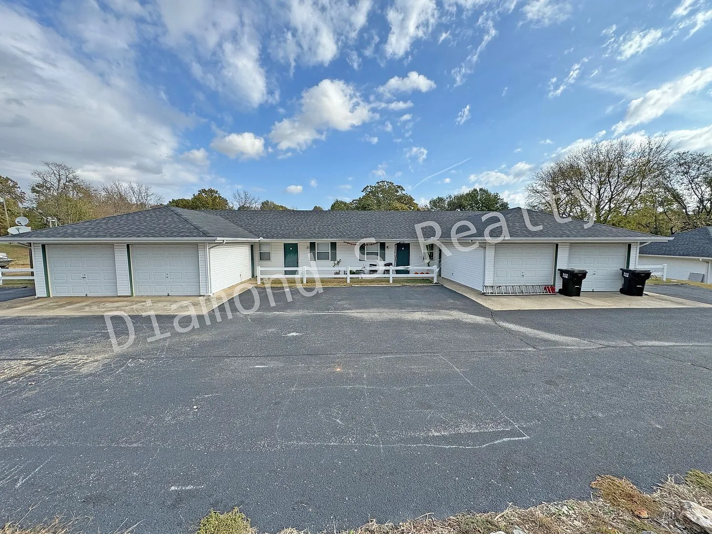 422 S Washington Ave, Walnut Grove — Photo 1