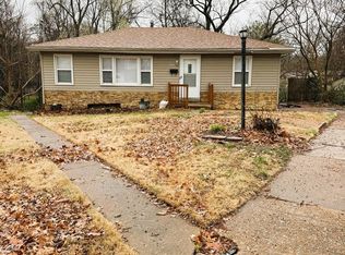180 Chateau Dr, Florissant, MO