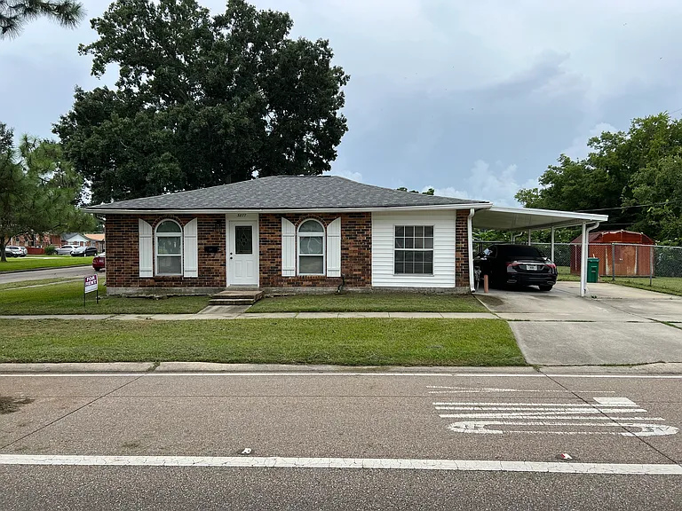 3877 W Loyola Dr — Photo 1