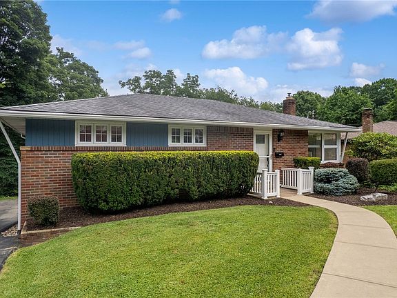 2nd image of 1177 Saint Vincent Dr