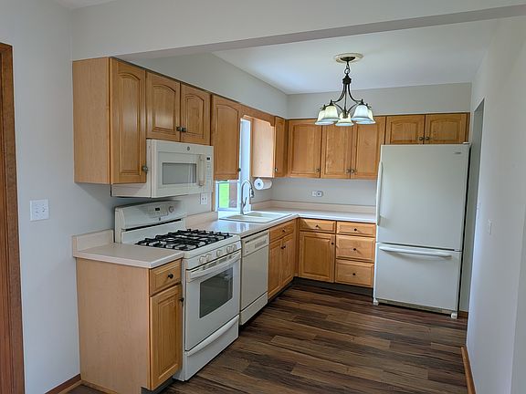 3rd image of 1707 Cherrywood Ln