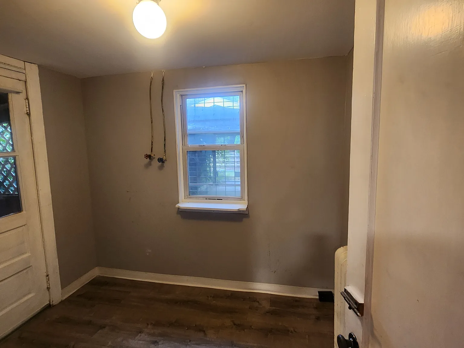 3 bed, 1.5 bath, 1131 sqft, $1,850 — Photo 2