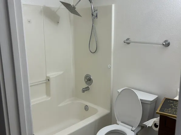 607 29th St SE APT C1, Auburn, WA 98002