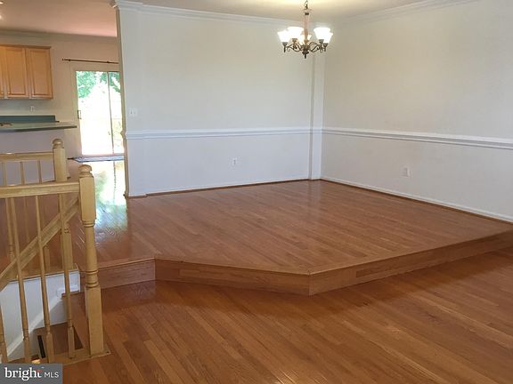 4th image of 5271 Ballycastle Cir
