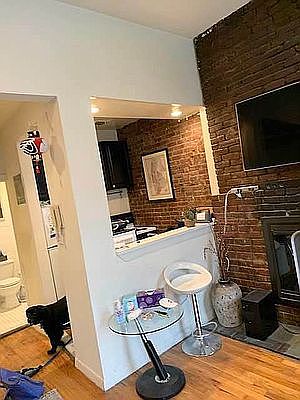 3rd image of 72 W 82nd St APT 3F